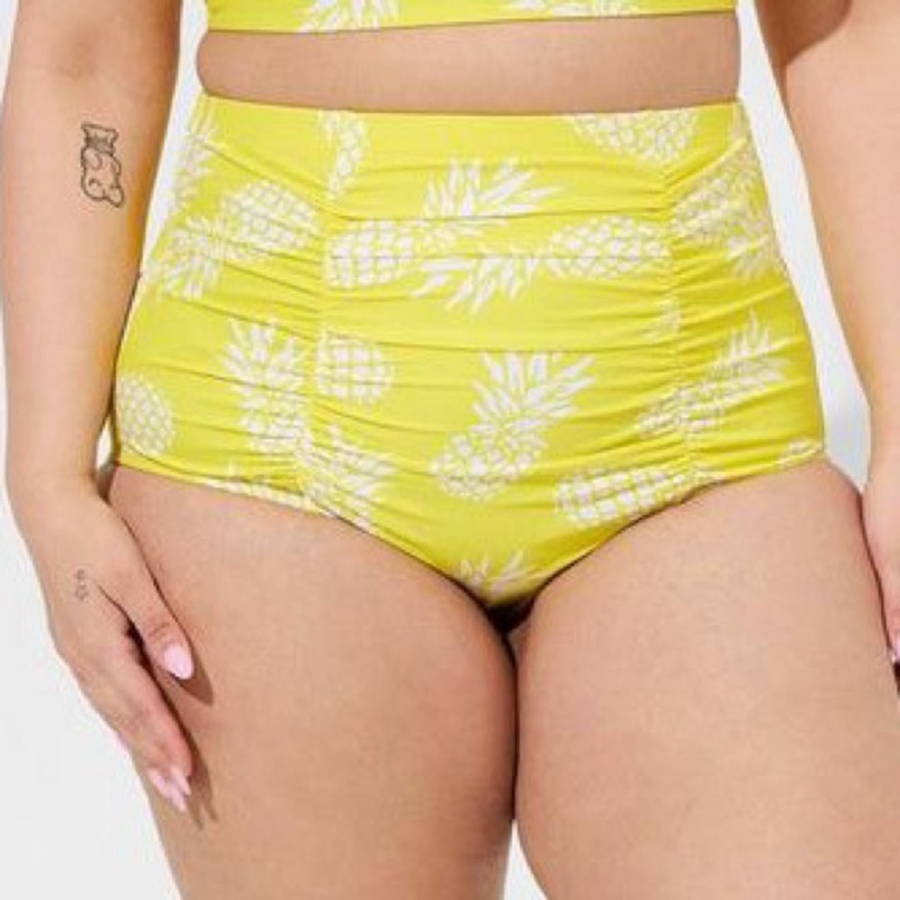 NWT! TORRID pineapple print high waisted bikini swim bottoms, 4X.